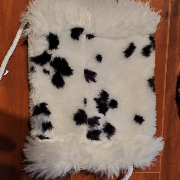 Hand Warmer Muff Faux Dalmation Fur Girls Plus Bonus Hat - Black White Spotted - Picture 5 of 8